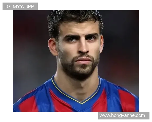 路人意外撞脸足球明星引发热议网友纷纷调侃神似程度惊人